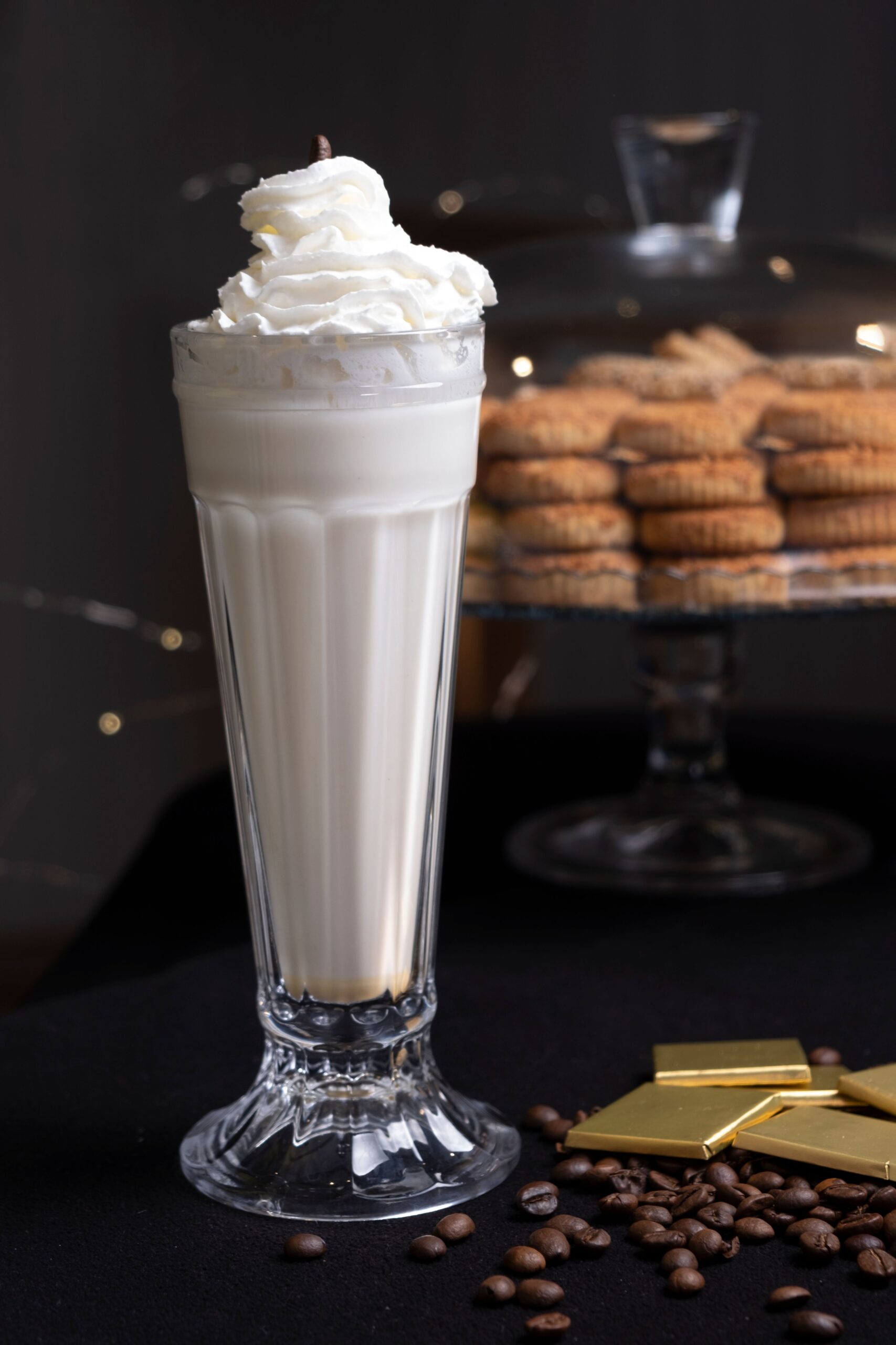 Vanilla Shake Recipe –Classic and Easy Milkshake Recipe