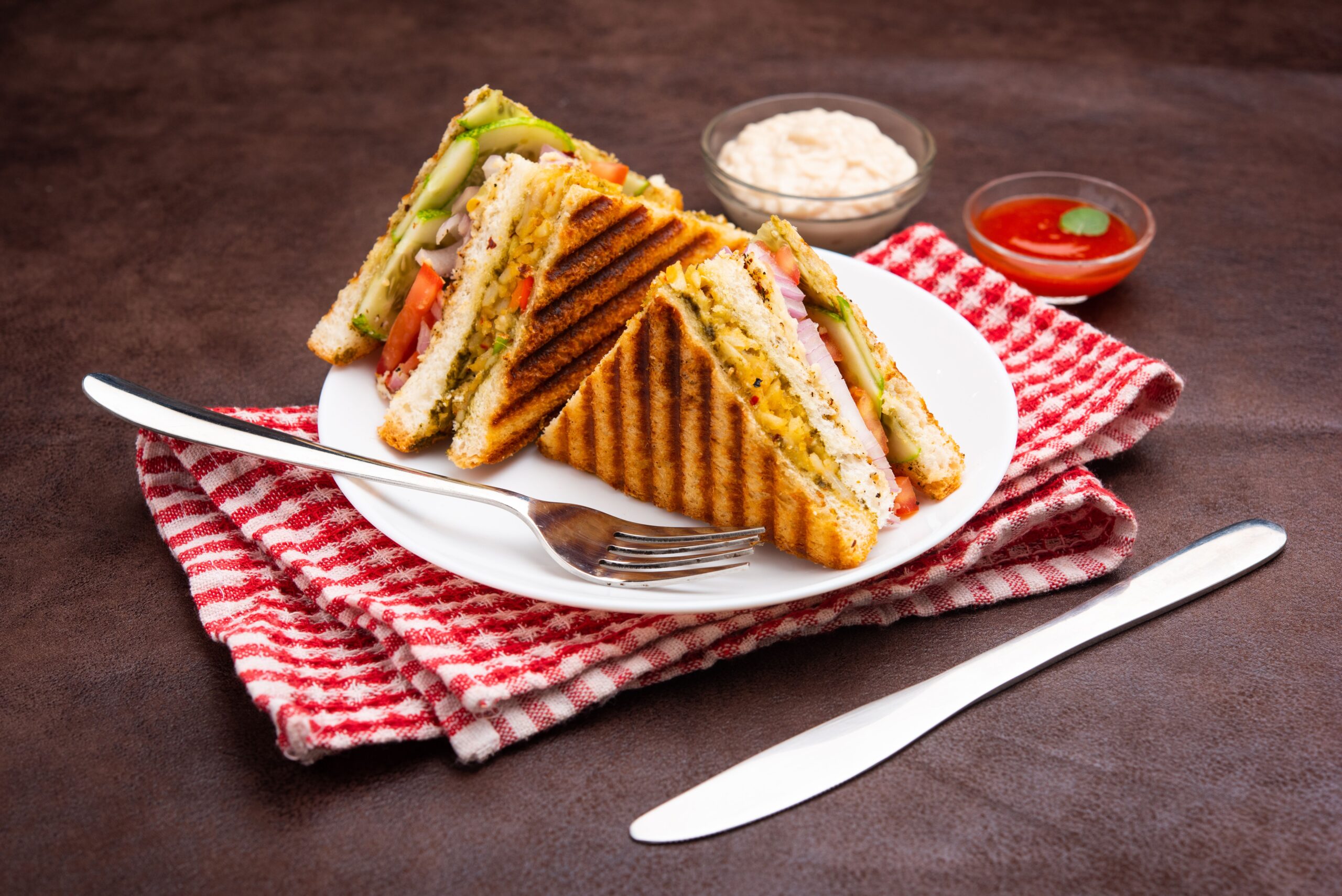Club Sandwich Recipe – the best triple-layers sandwiches for every occasion.